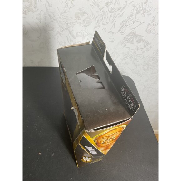 WWE Wrestling Legends Series 22 Hulk Hogan Action Figure - Picture 6 of 7